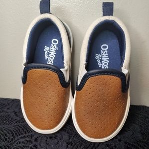 Toddler Oshkosh Loafers Size 4 EUC